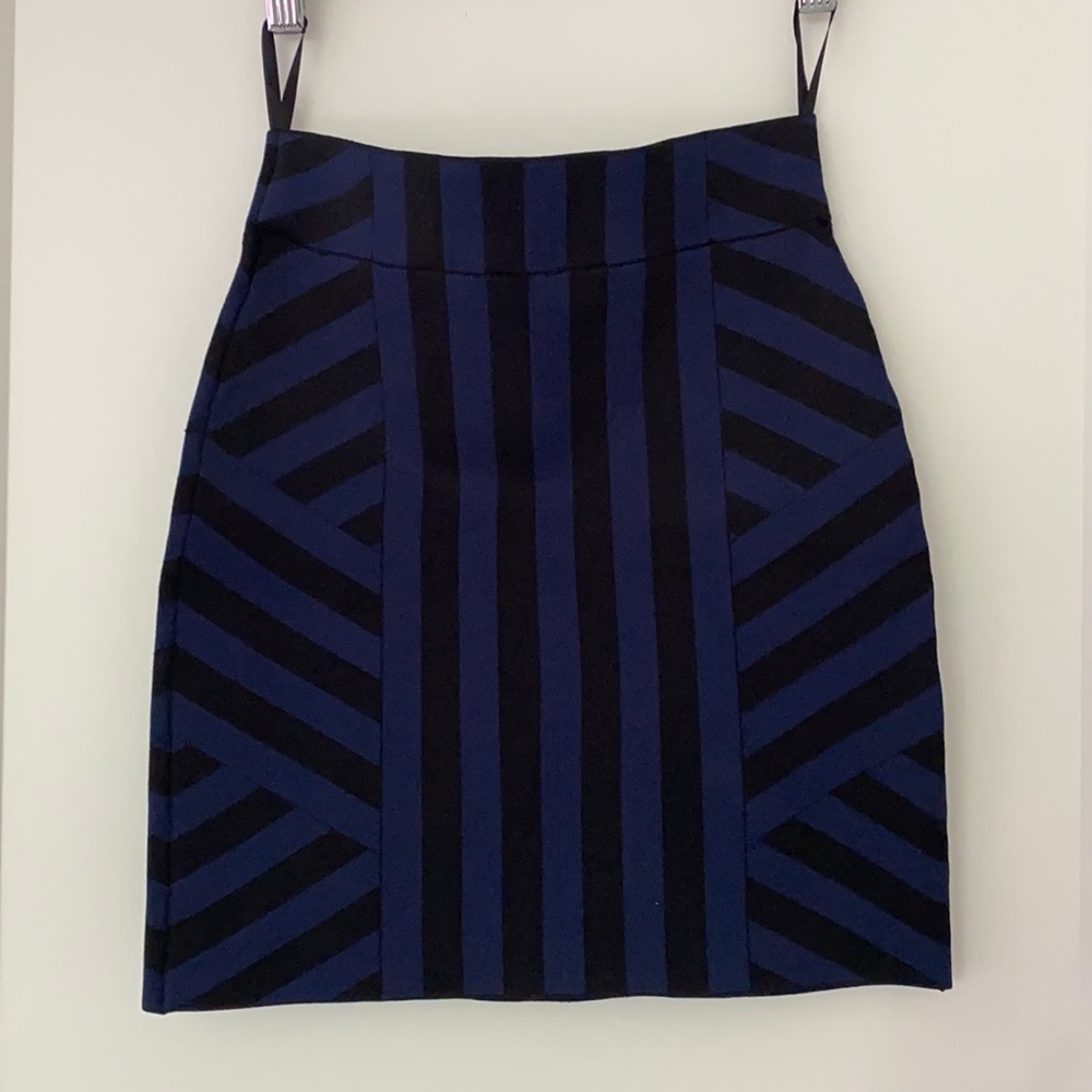 BCBG bodycon mini skirt